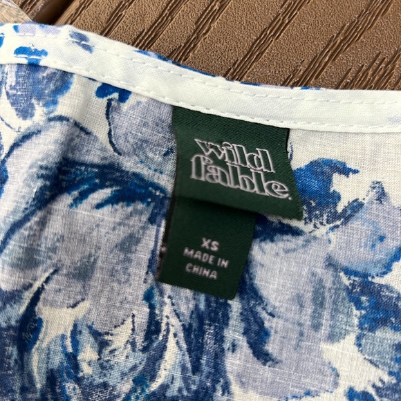 wild fable White and Blue Floral Tie-Front Blouse - Picture 5 of 9